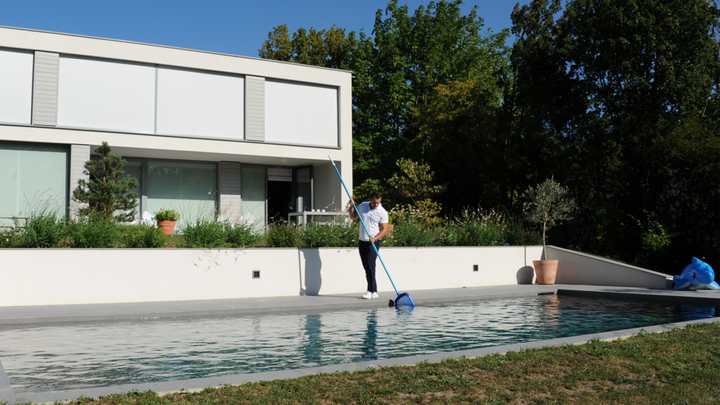 Entretien de piscine par Astro Piscines