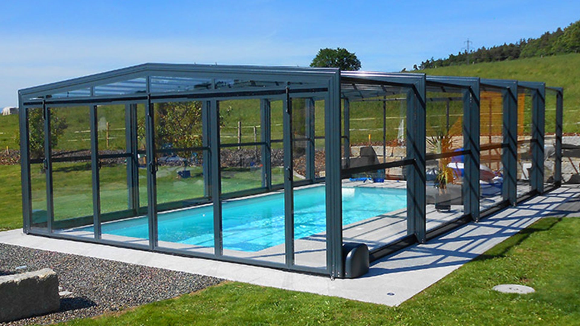 Abri de piscine haut Modern Europa véranda contemporaine Genève