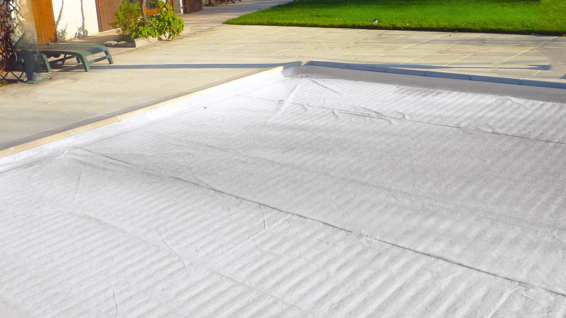 Ecran-de-protection-Slat-Protect-Premium-Walter-sur-volet-piscine-Geneve Écran de protection Slat Protect Premium Walter sur volet piscine Genève