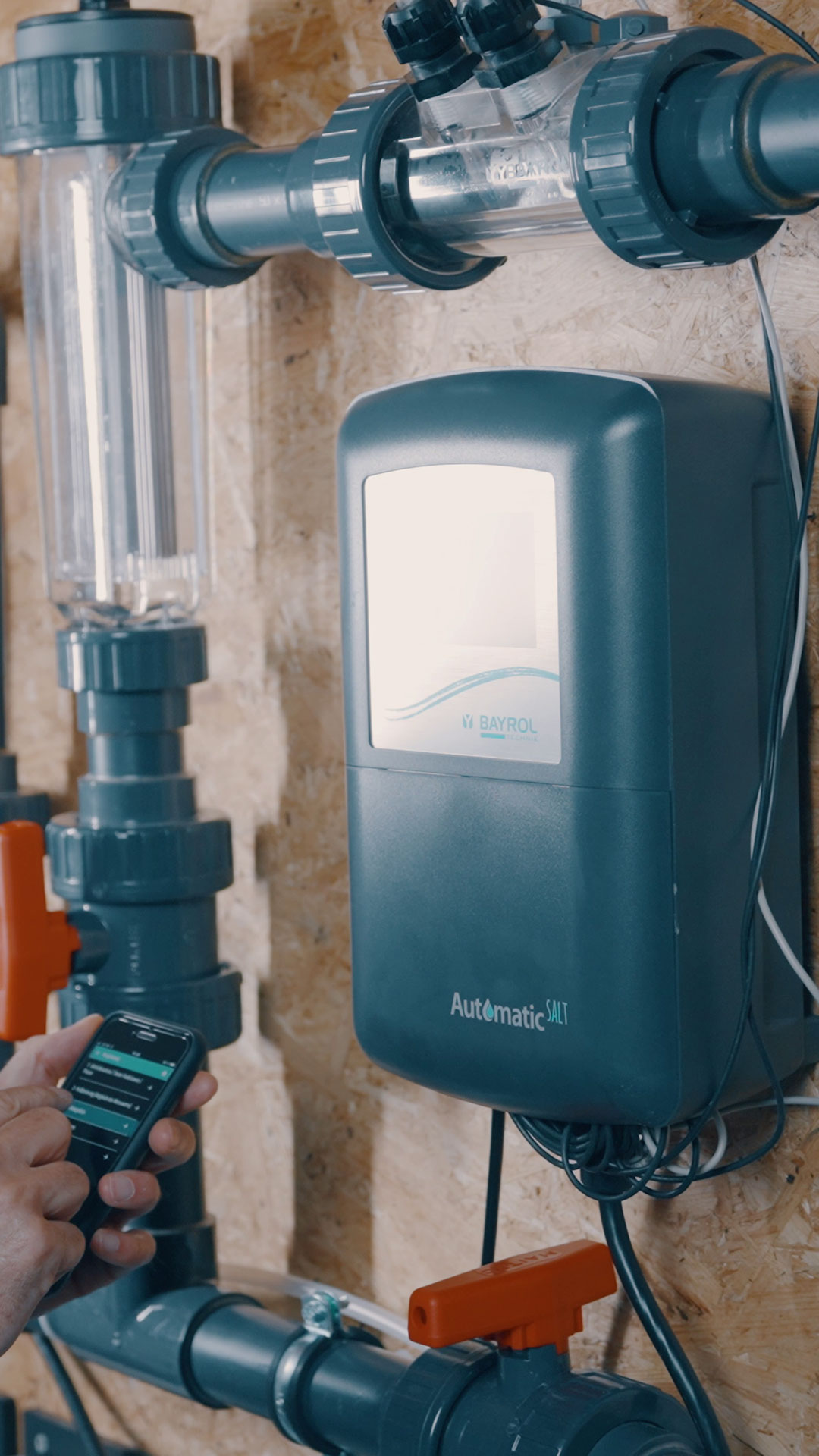 Traitement-automatique-eau-de-piscine-en-Suisse Automatiser sa piscine à Genève et Vaud par Astro Piscines